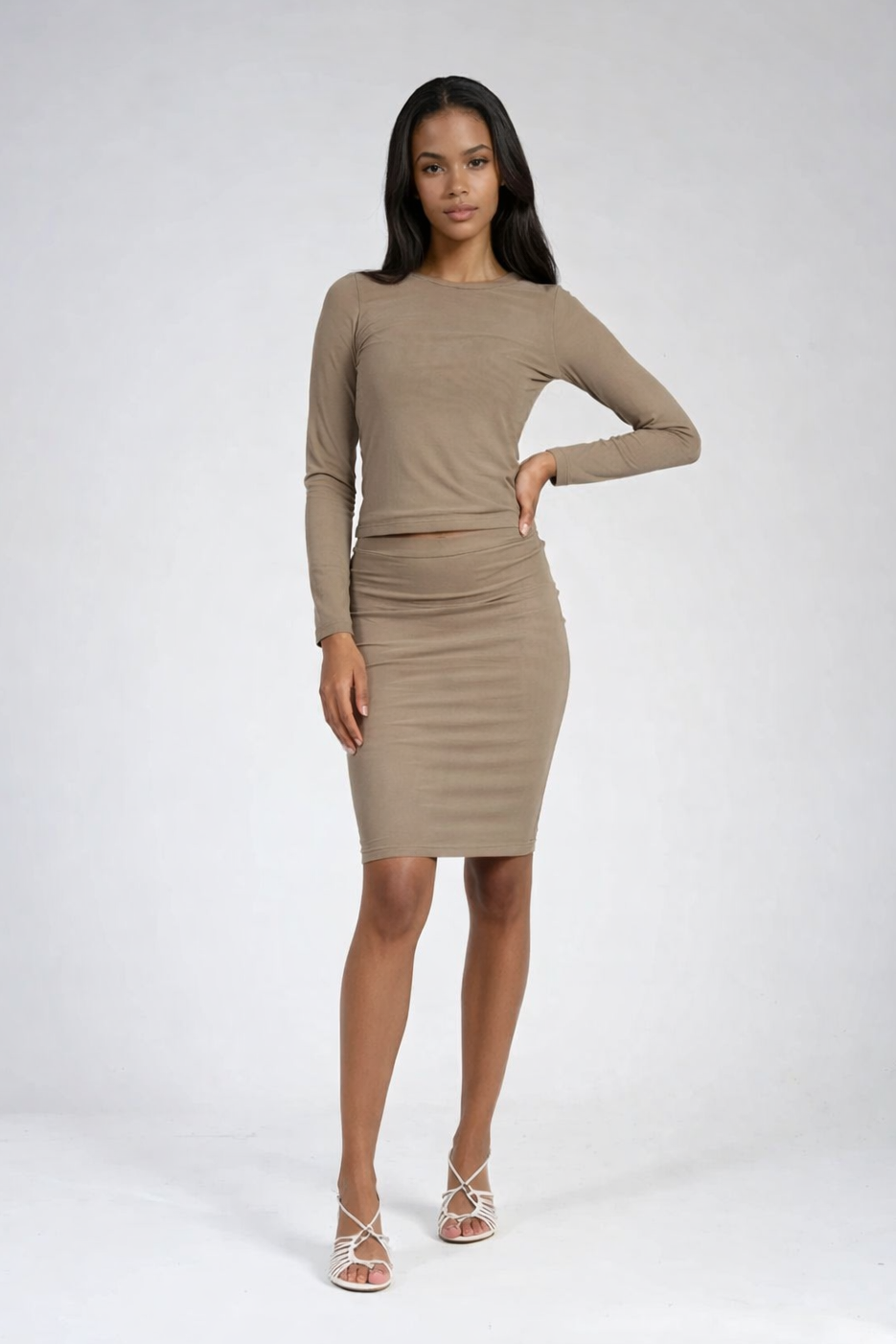 A minimalist clothing brand for women – THE LABEL